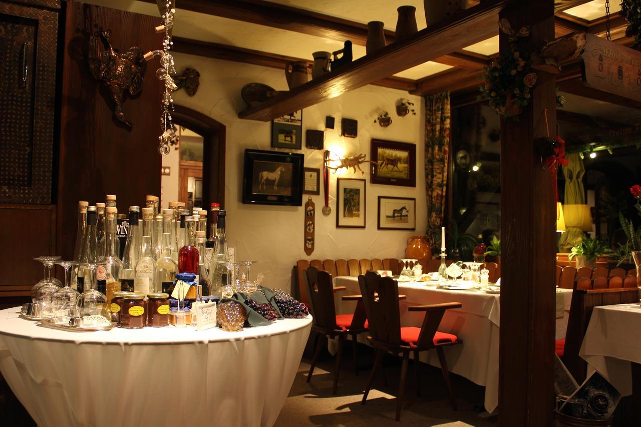 Hotel-Restaurant Lindenhof Kreuzwertheim Exteriör bild